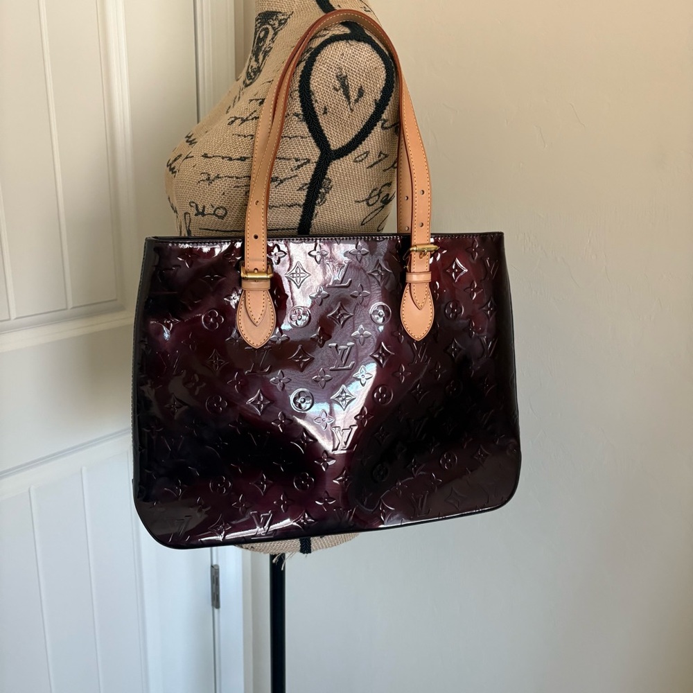 Authentic Louis Vuitton Monogram Amarante Vernis Brentwood Large Shoulder Bag